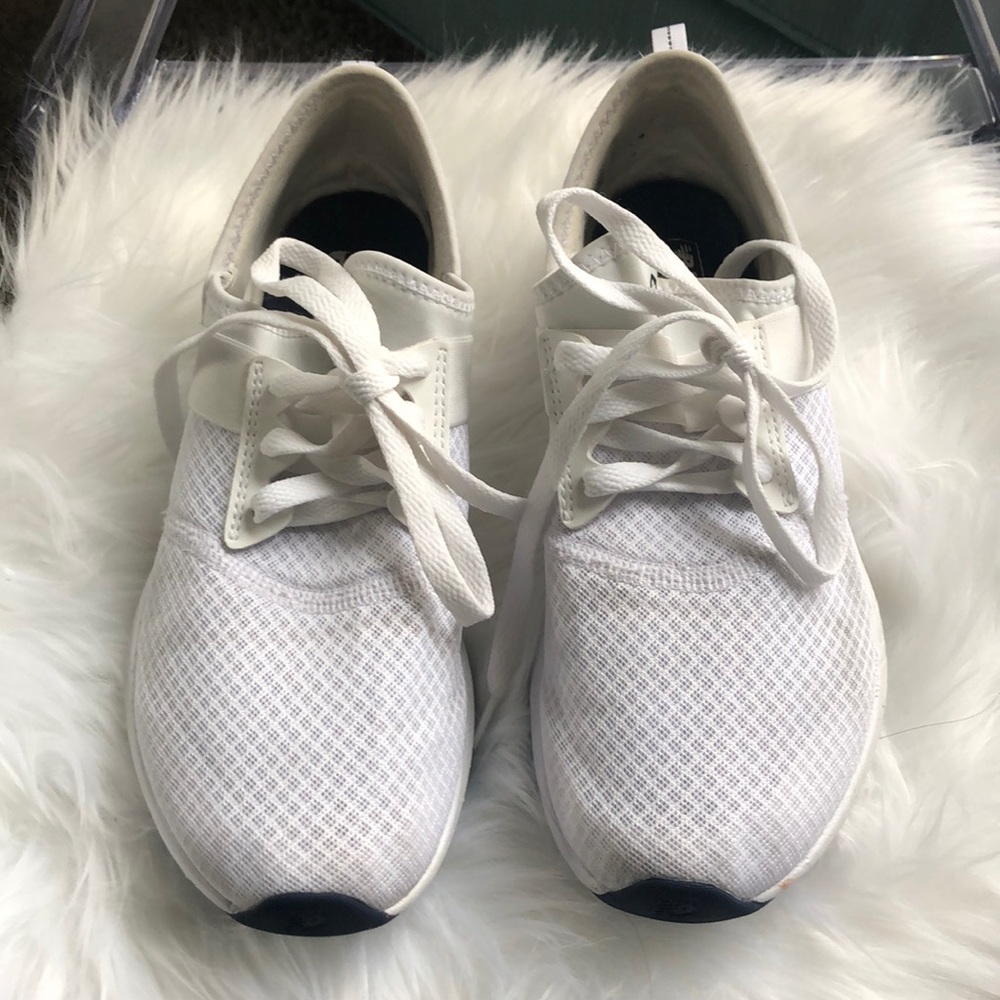 New Balance tennis shoes